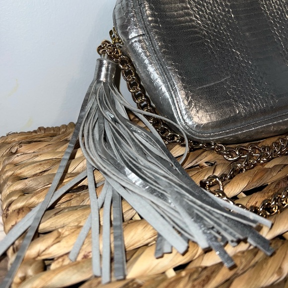 Victoria's Secret Crossbody Bag Silver - Picture 3 of 8